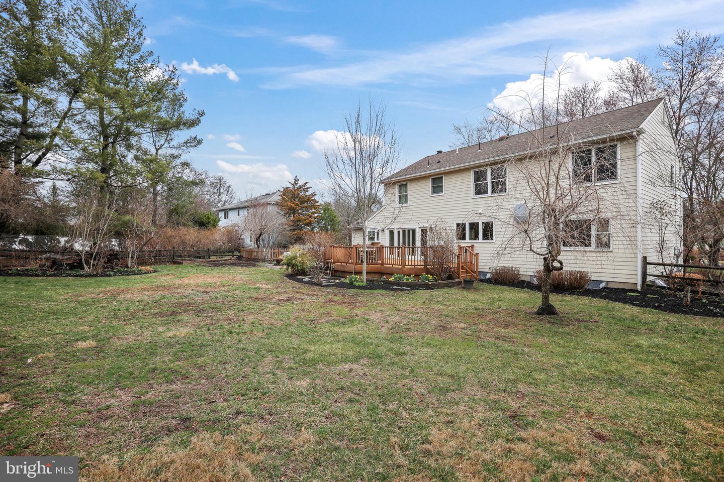 5 Landing Ln