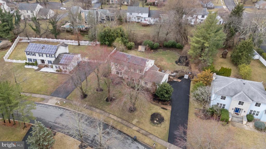 5 Landing Ln