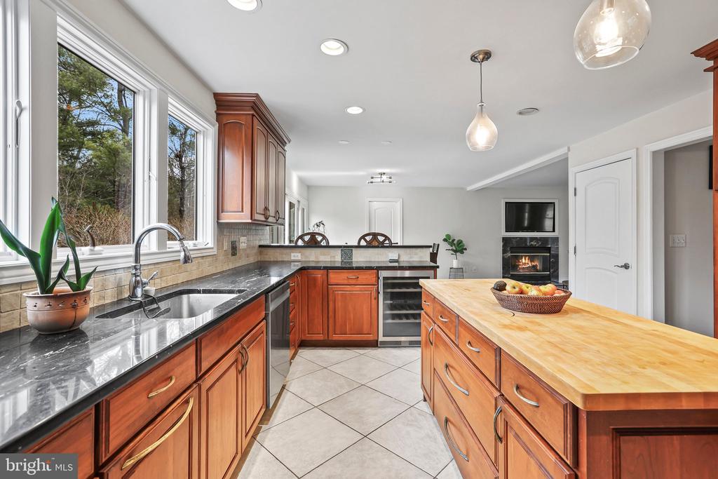5 Landing Ln