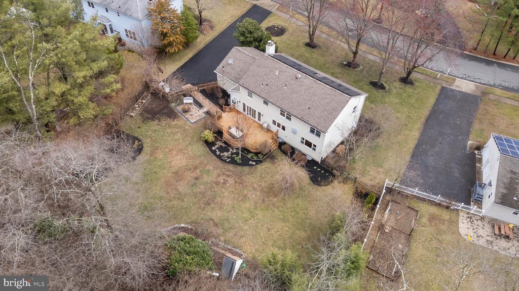 5 Landing Ln
