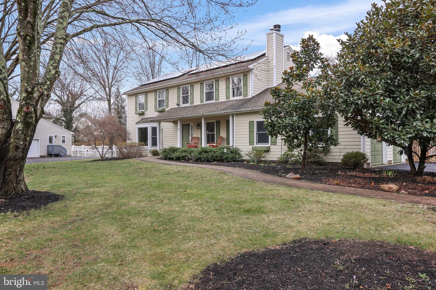 5 Landing Ln