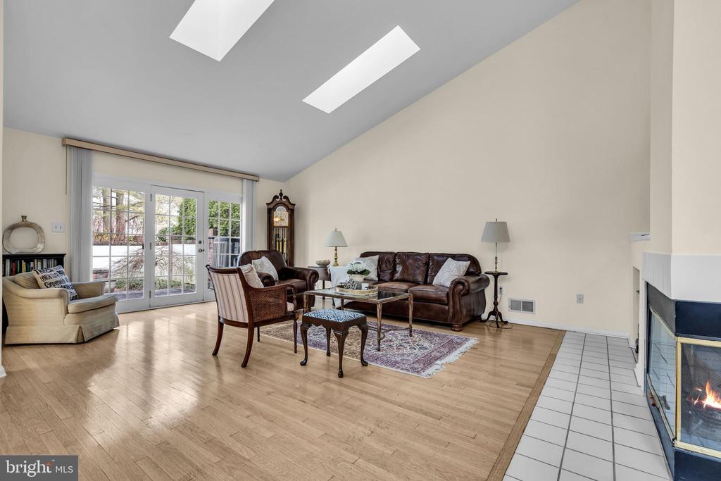 11 Thorngate Ct