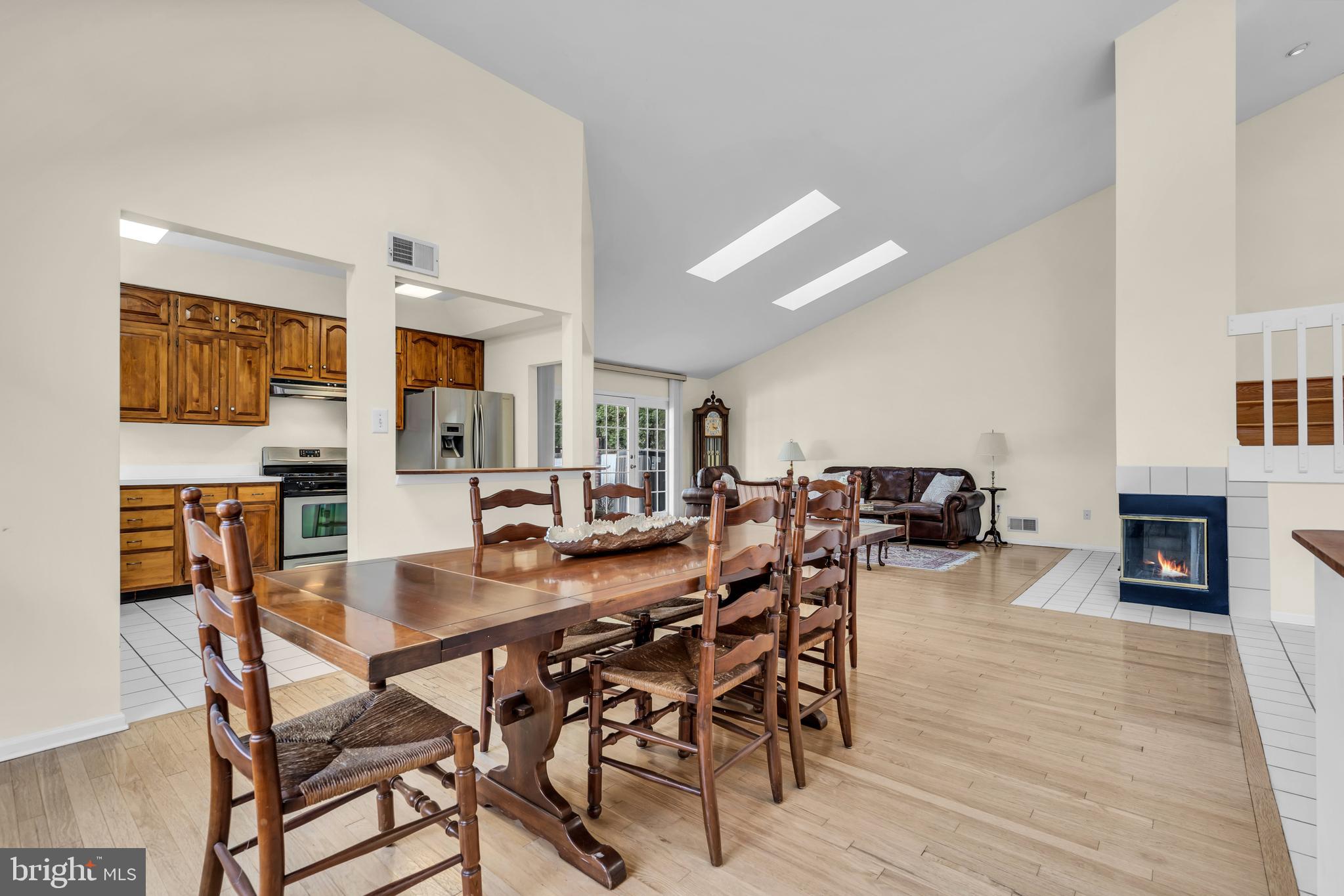 11 Thorngate Ct