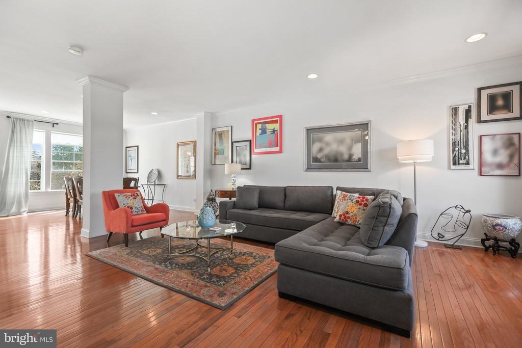 1106 Lake Dr