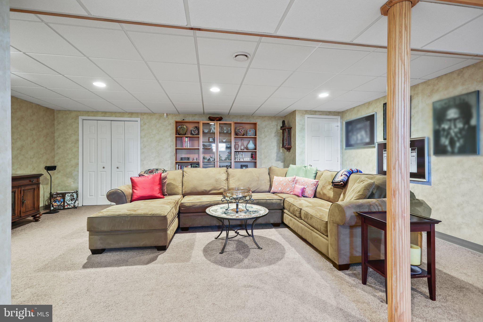1106 Lake Dr