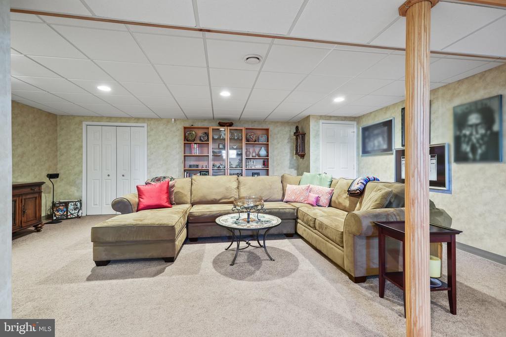 1106 Lake Dr
