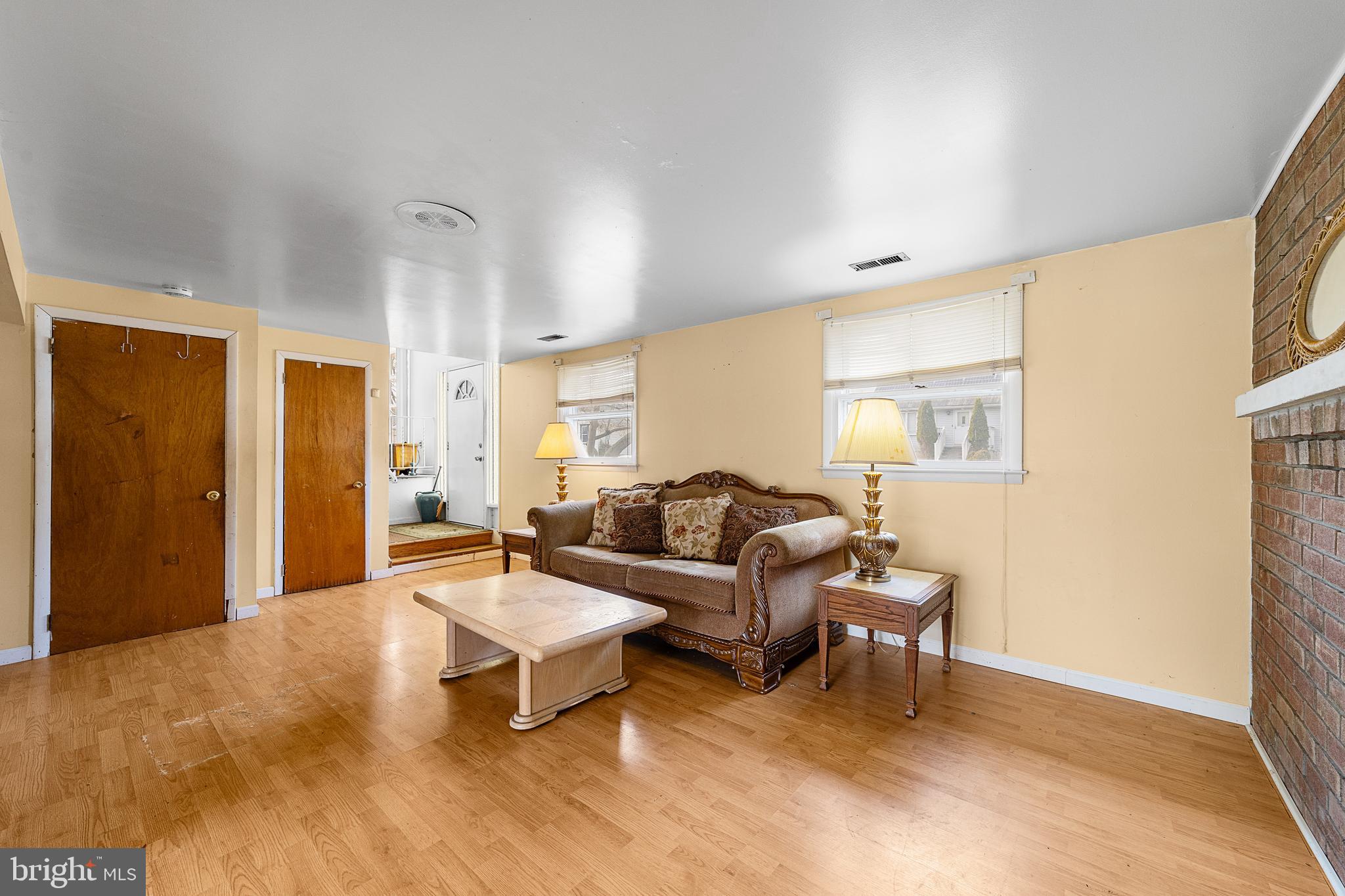134 Browning Ave