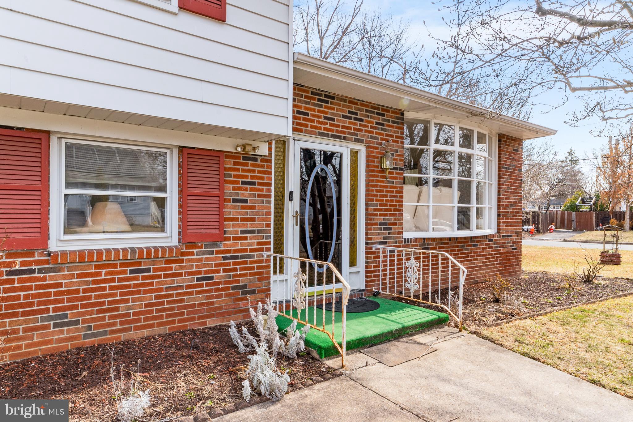 134 Browning Ave