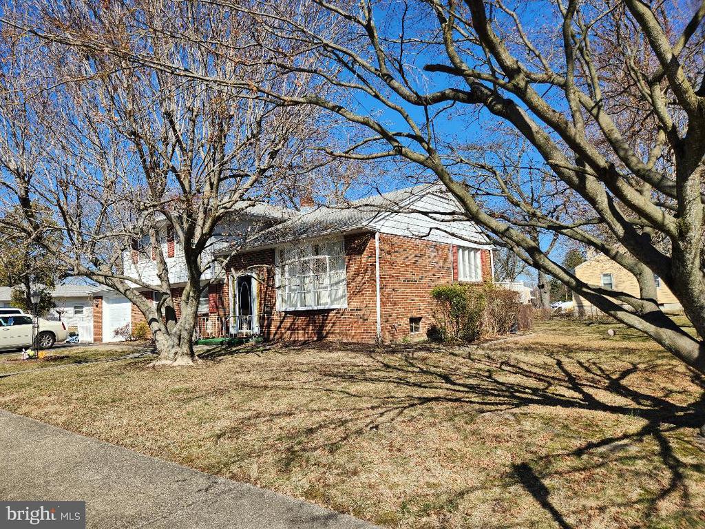 134 Browning Ave