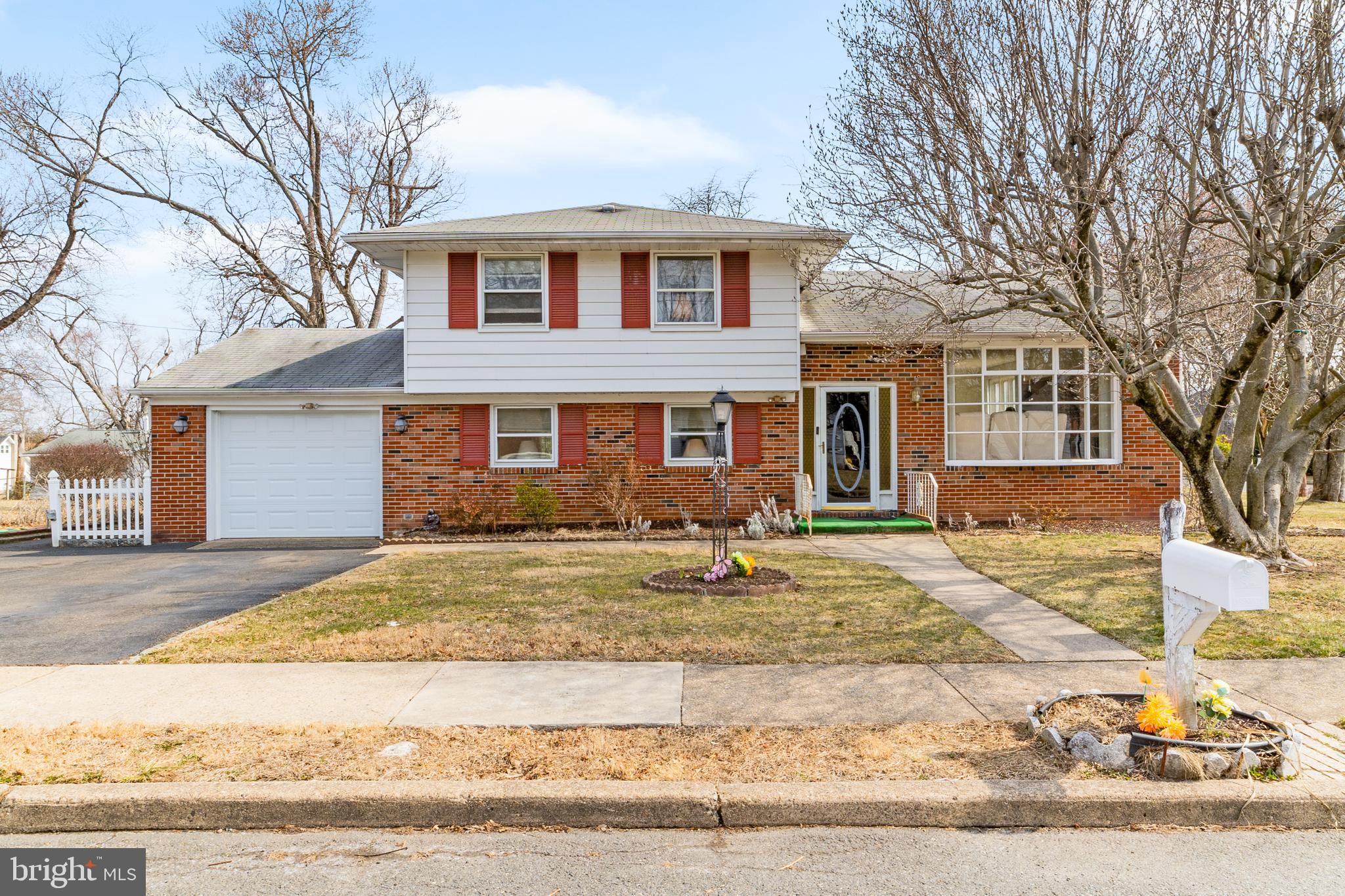 134 Browning Ave