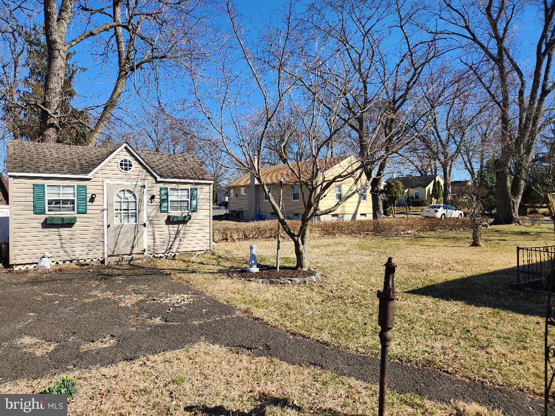 134 Browning Ave