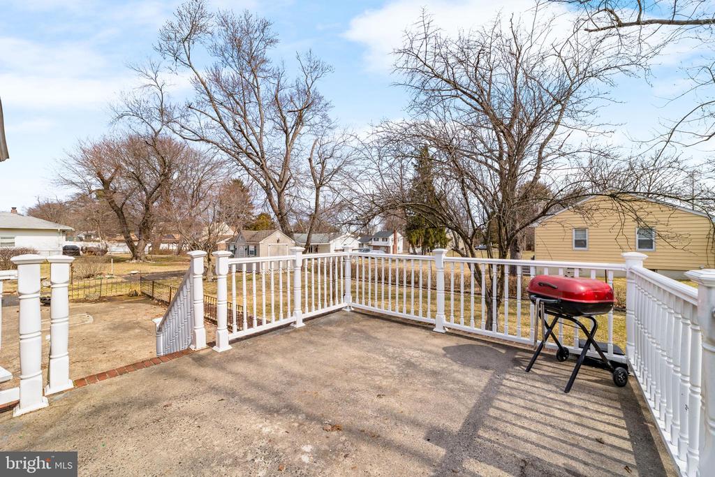 134 Browning Ave