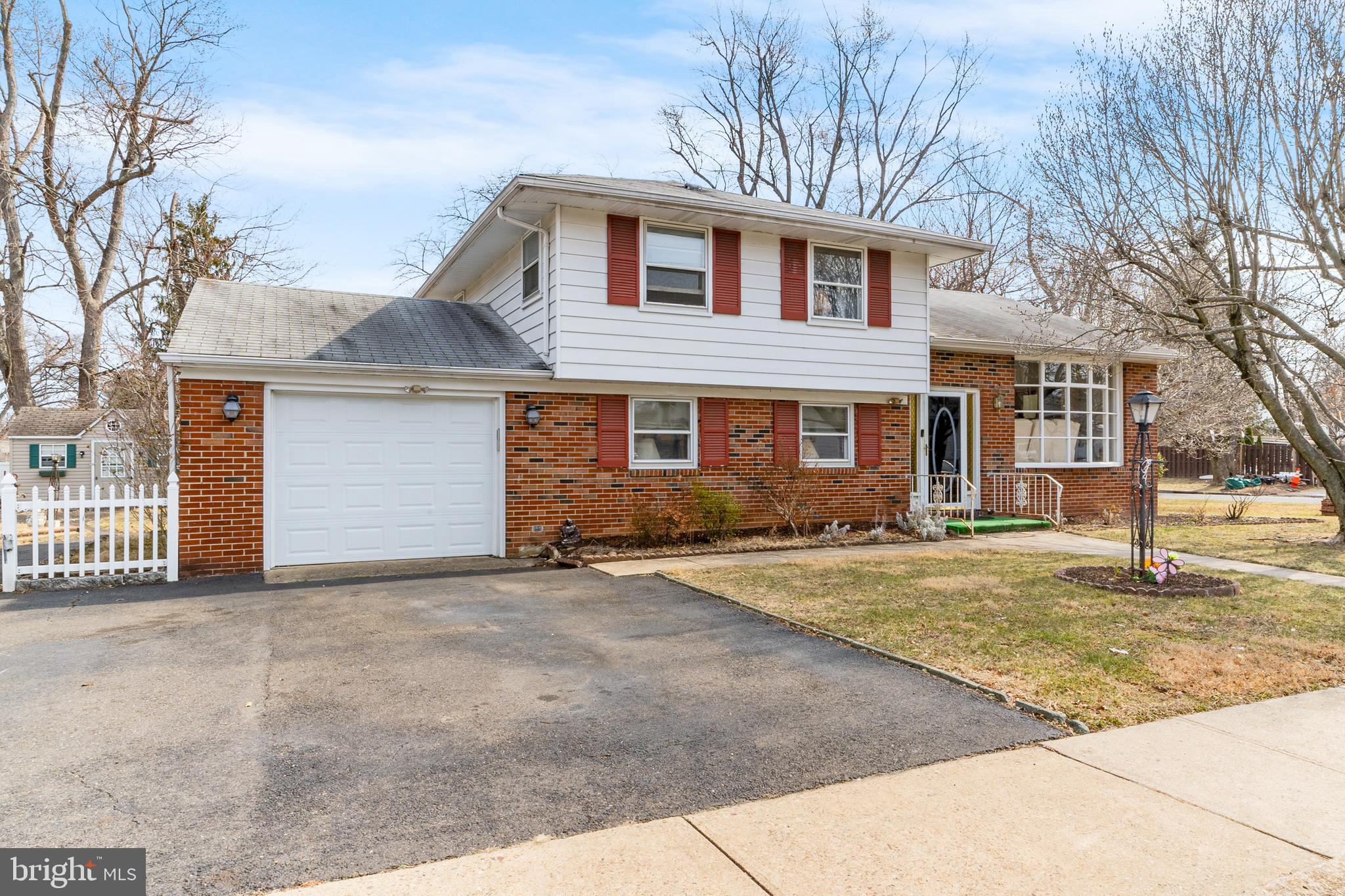 134 Browning Ave