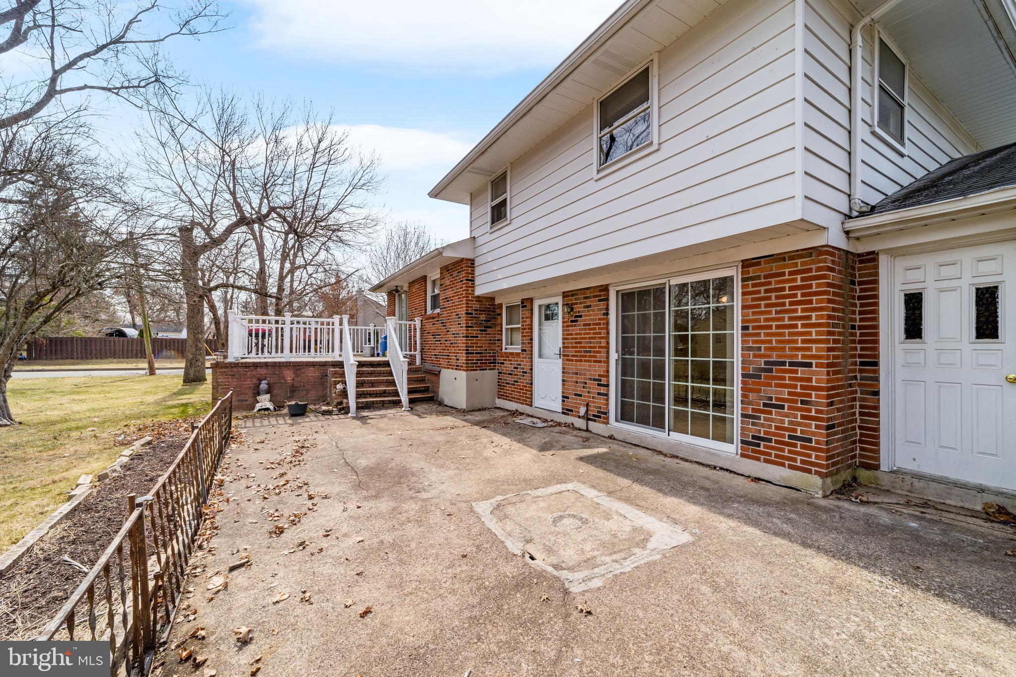 134 Browning Ave