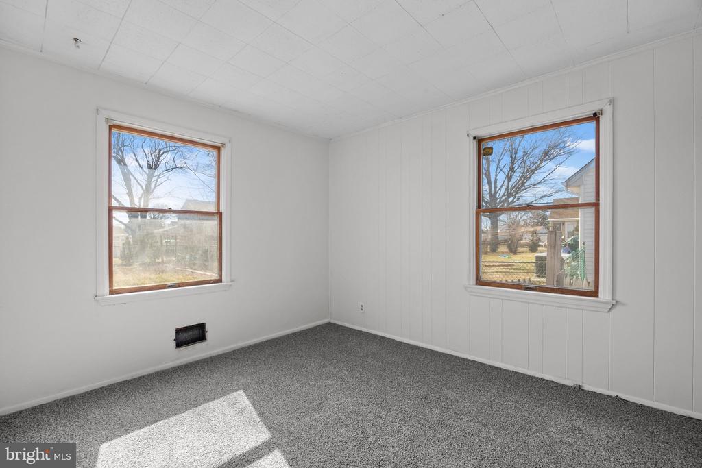 1419 State Highway 33