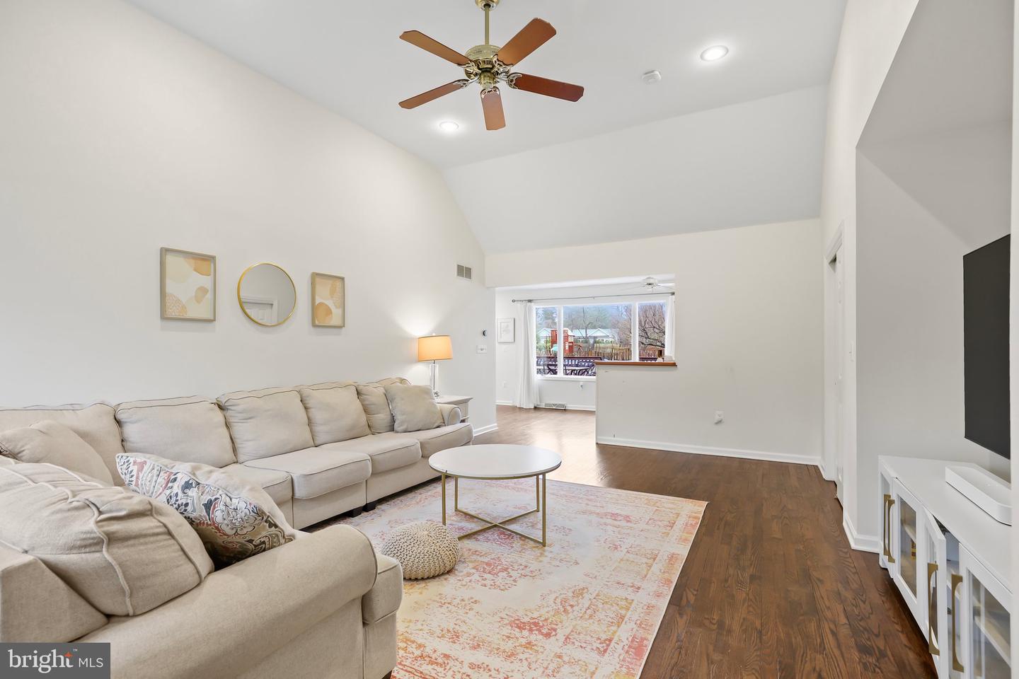 39 Laurel Wood
