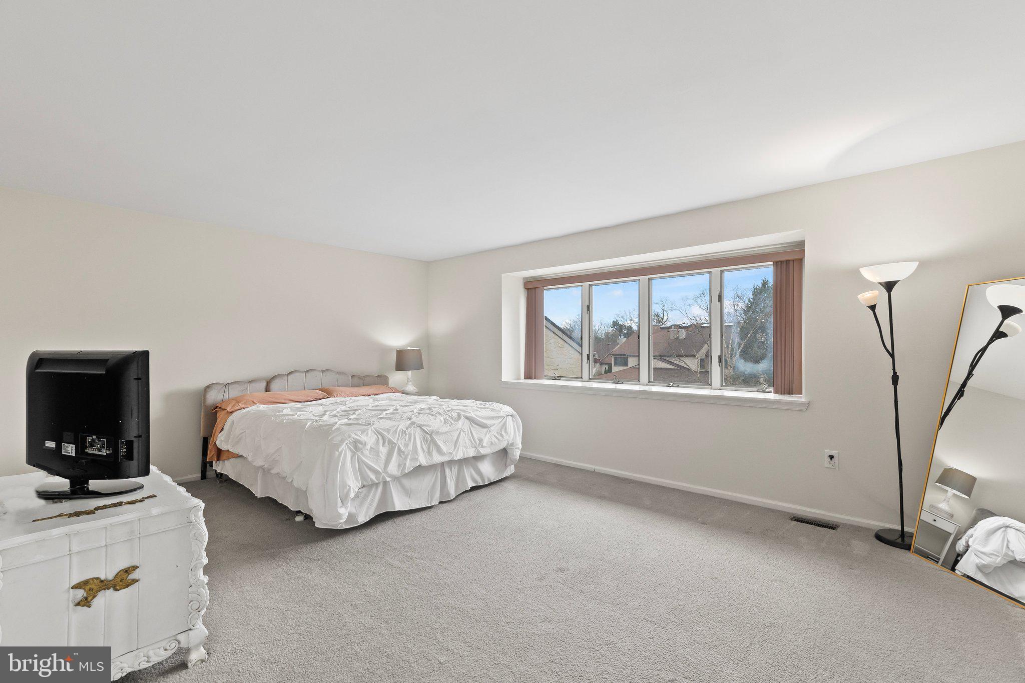 47 Woodmont