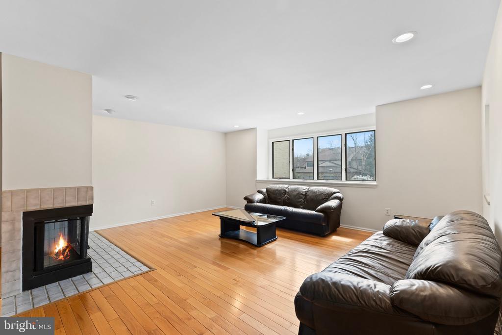47 Woodmont
