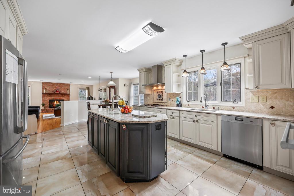 12 Woodland Ct