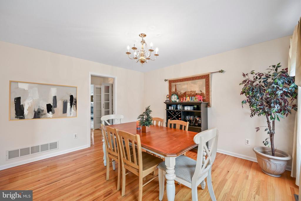 12 Woodland Ct