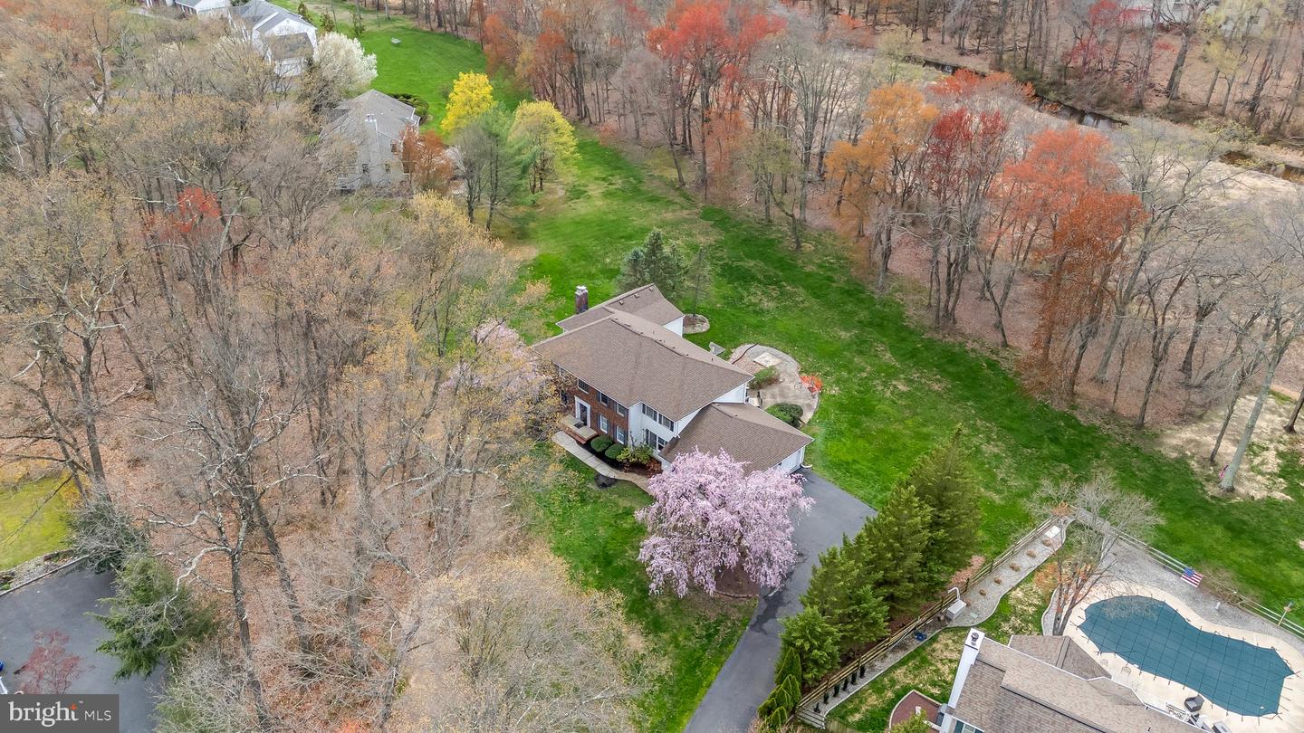12 Woodland Ct