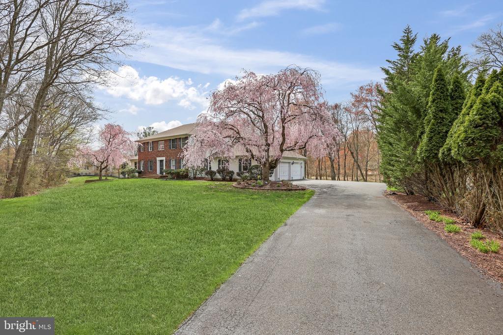 12 Woodland Ct