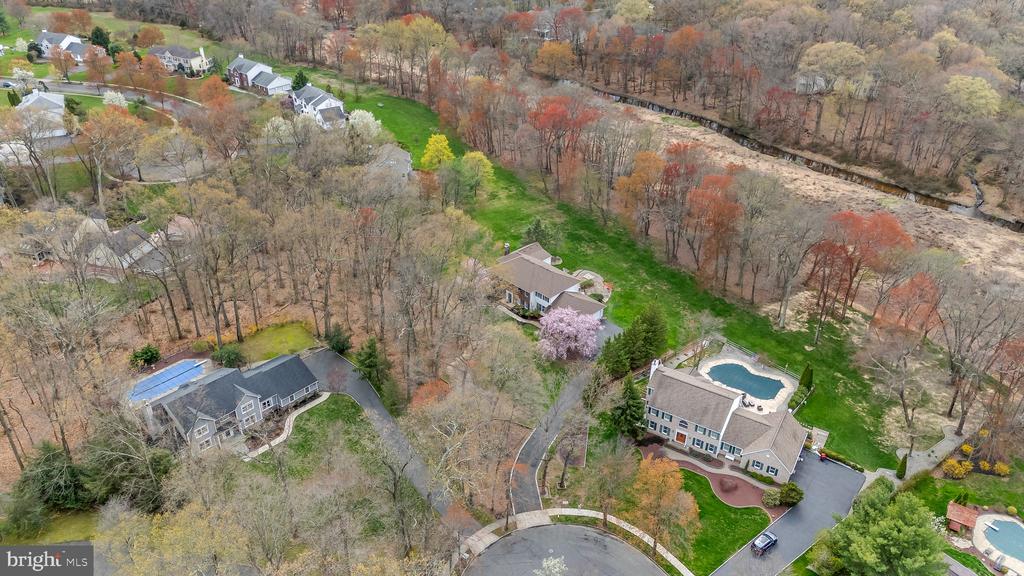 12 Woodland Ct