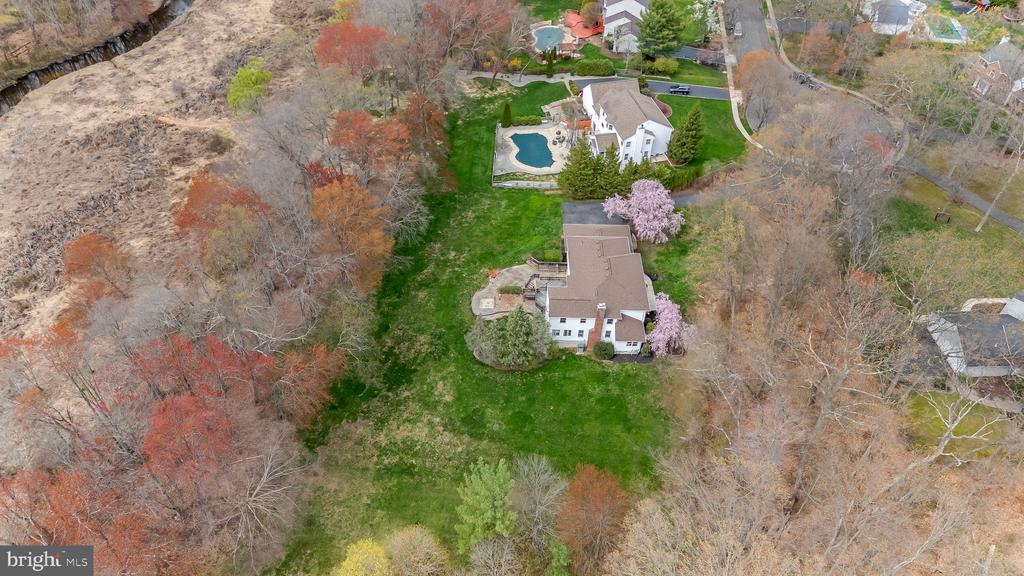 12 Woodland Ct