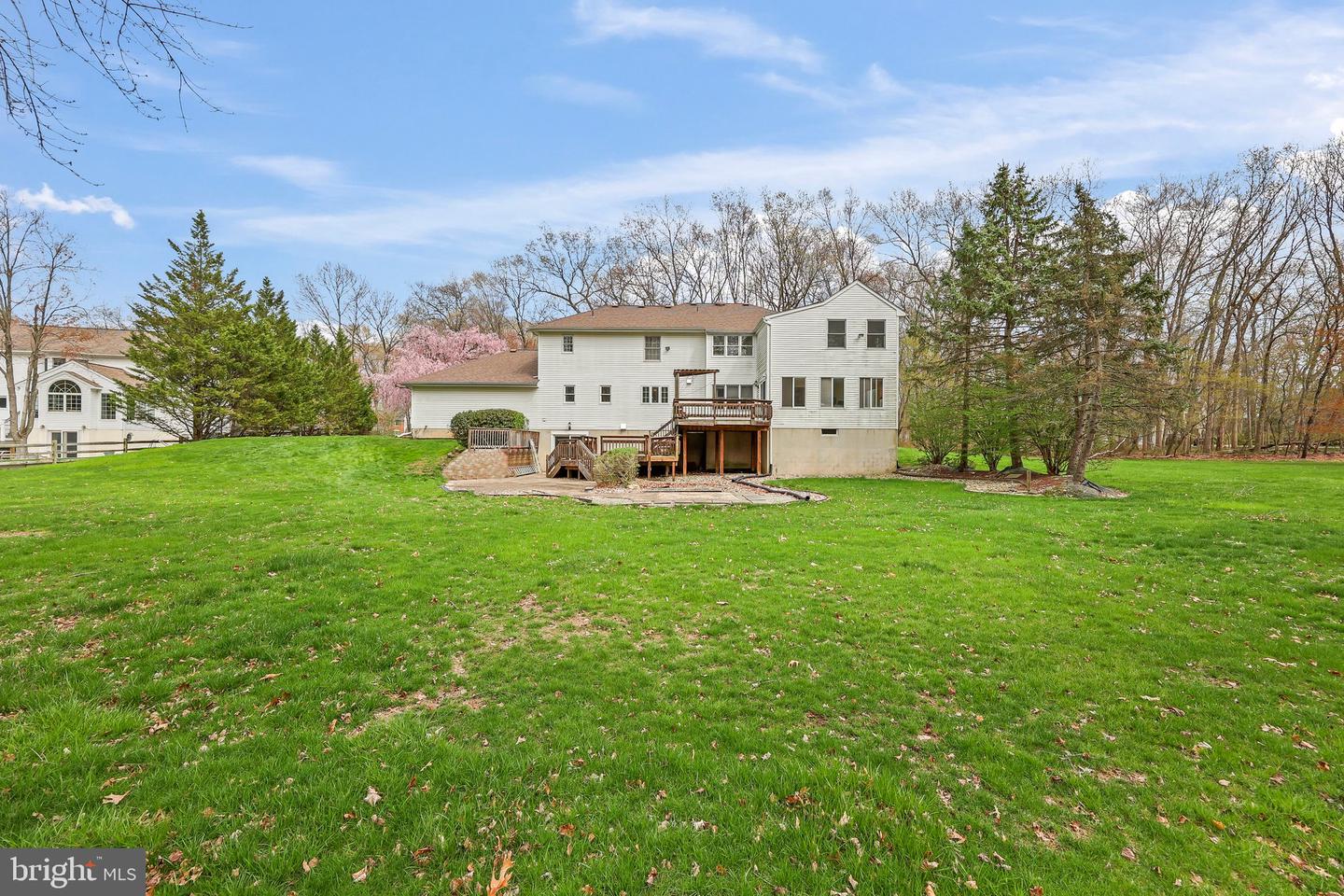 12 Woodland Ct