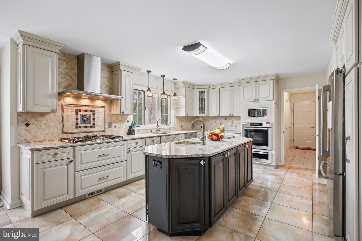 12 Woodland Ct