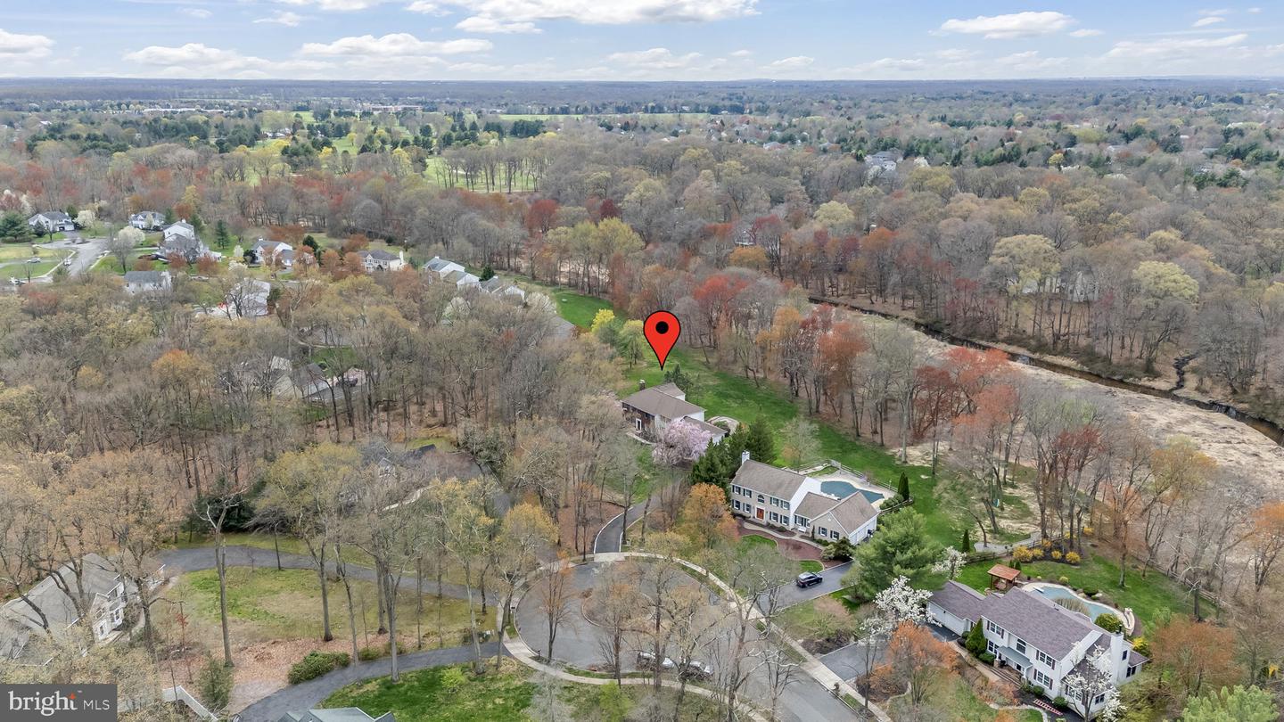 12 Woodland Ct