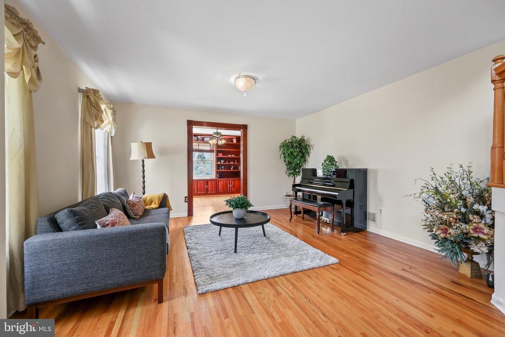 12 Woodland Ct