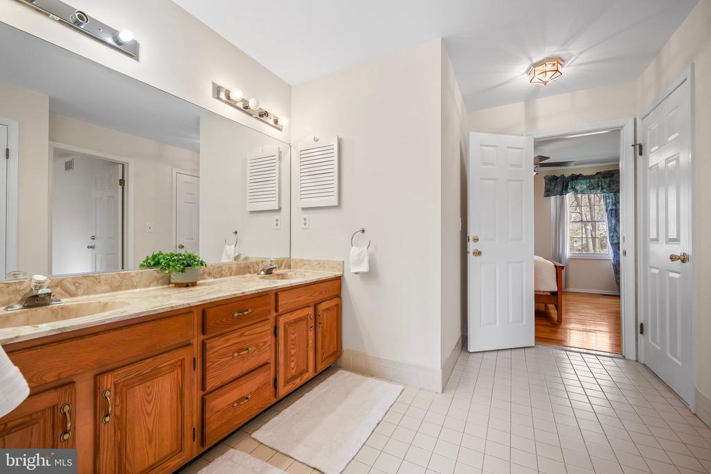 12 Woodland Ct