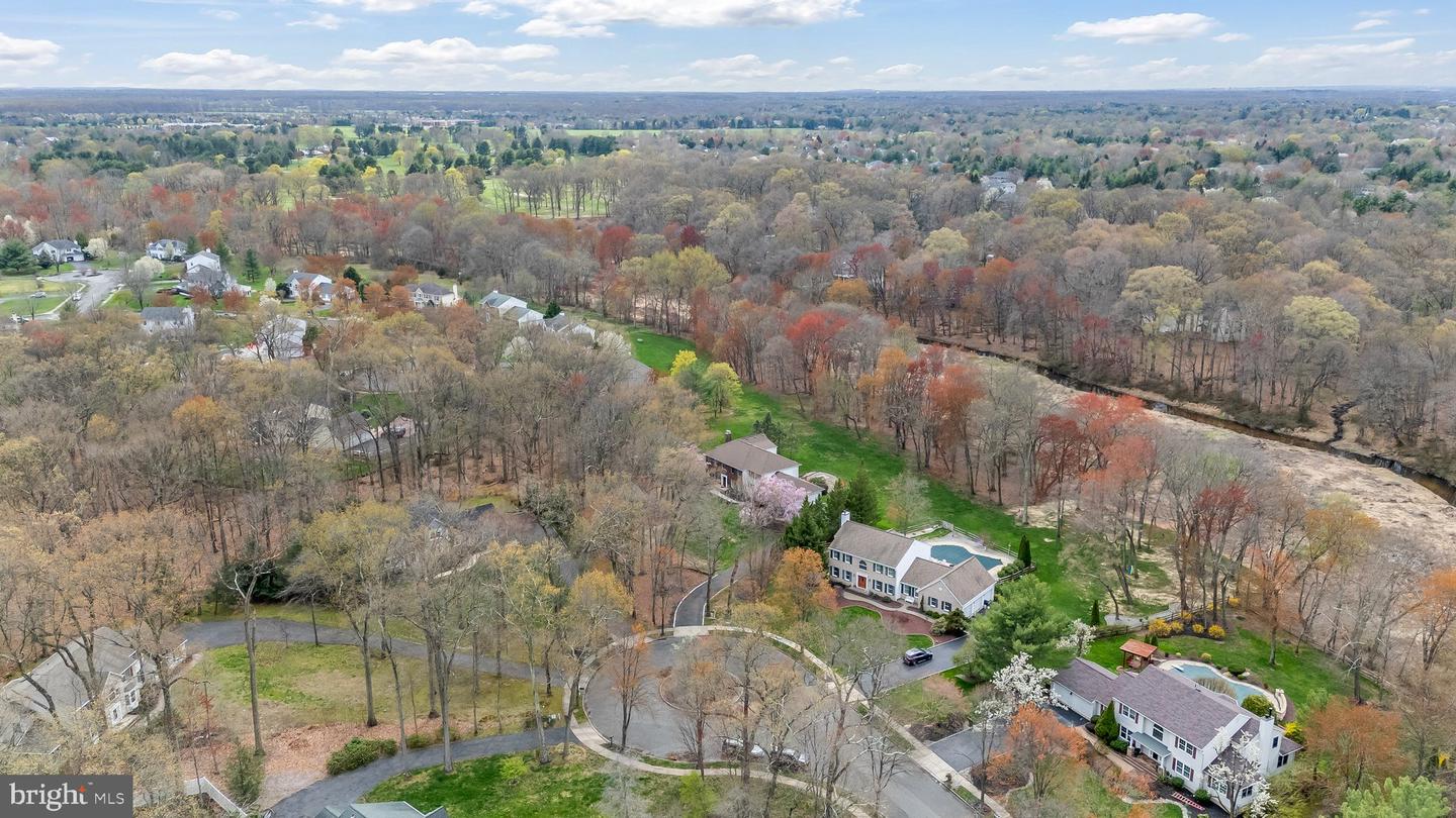 12 Woodland Ct