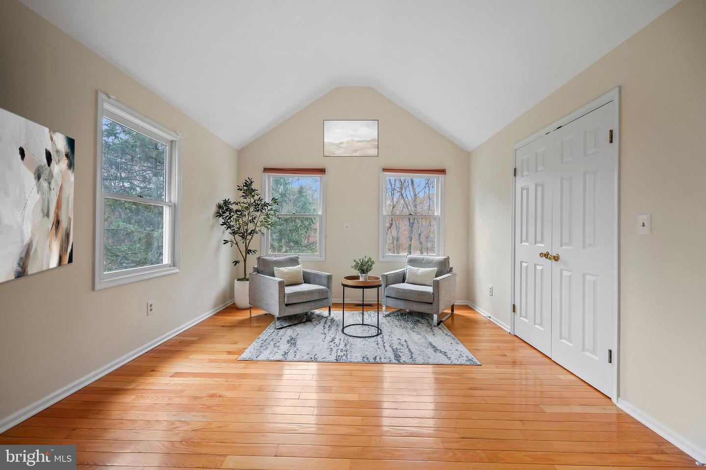12 Woodland Ct