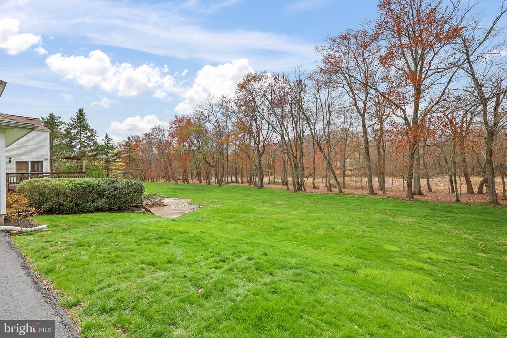 12 Woodland Ct