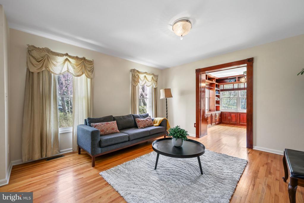12 Woodland Ct