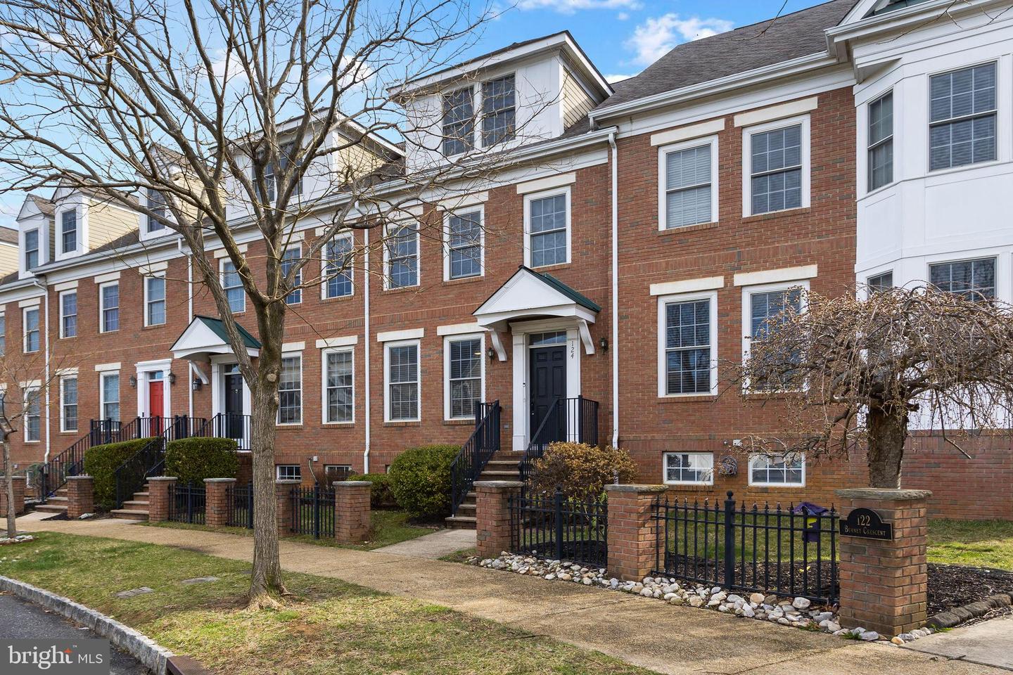 124 BURNET CRES
