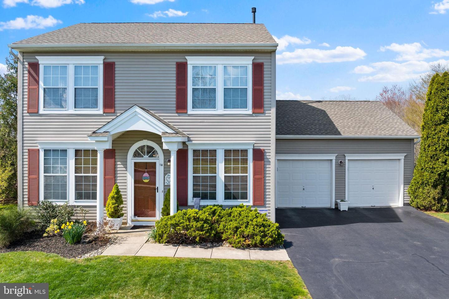 14 Strathmore Way