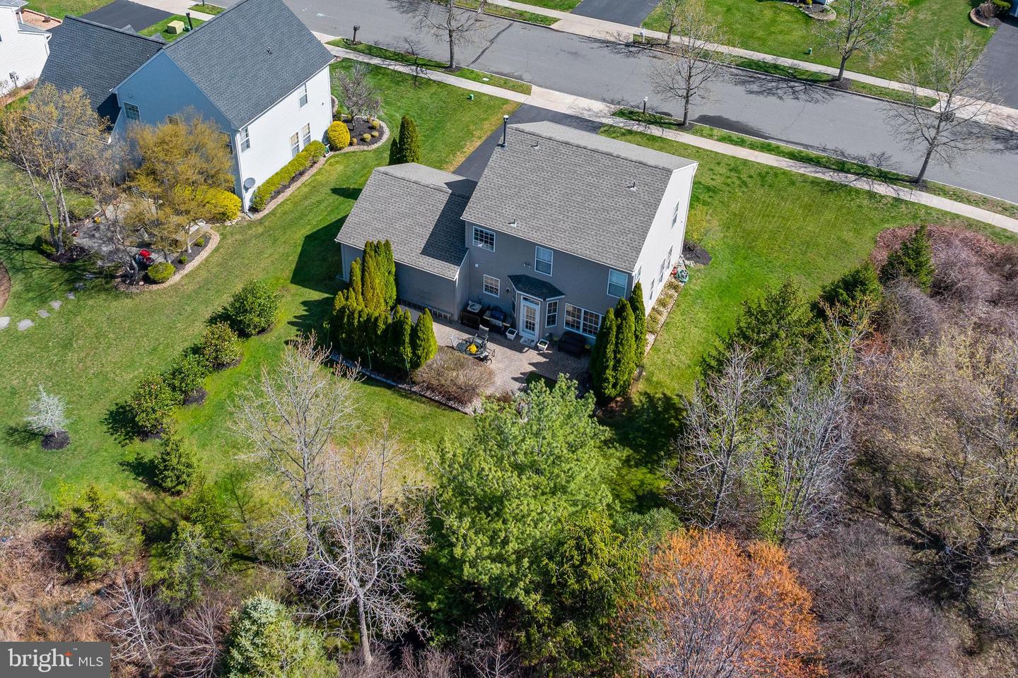 14 Strathmore Way