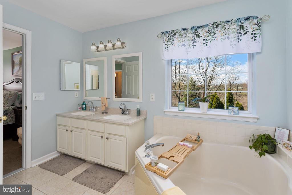 14 Strathmore Way