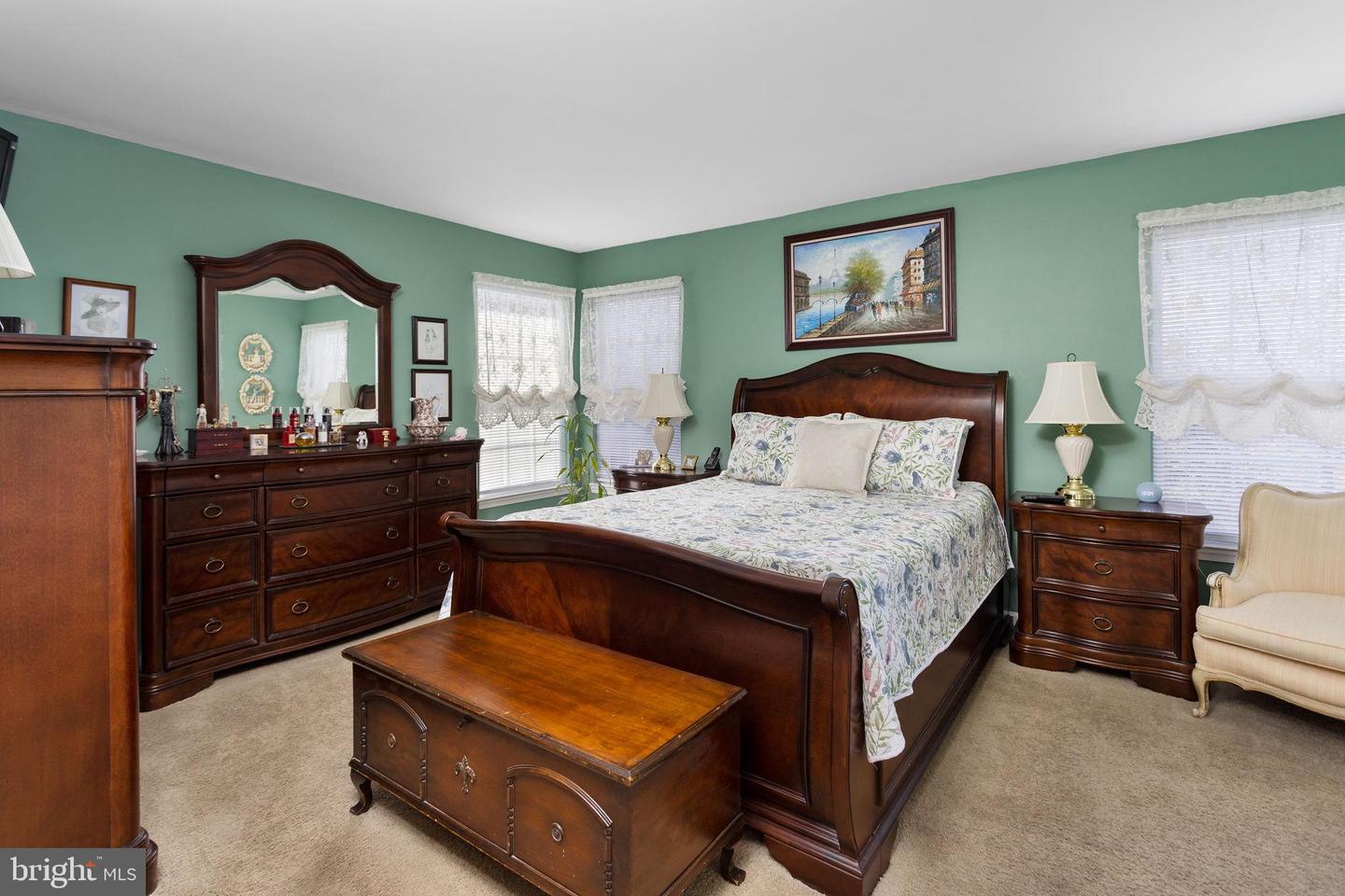 14 Strathmore Way