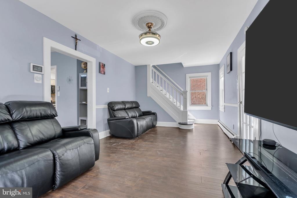 1064 Revere Ave