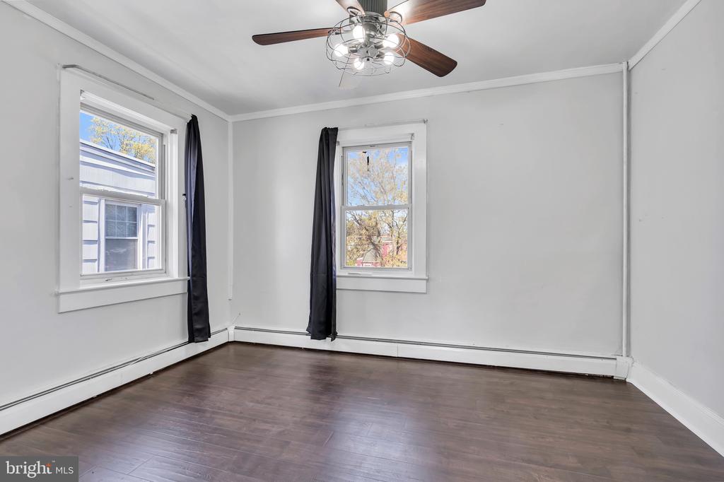 1064 Revere Ave