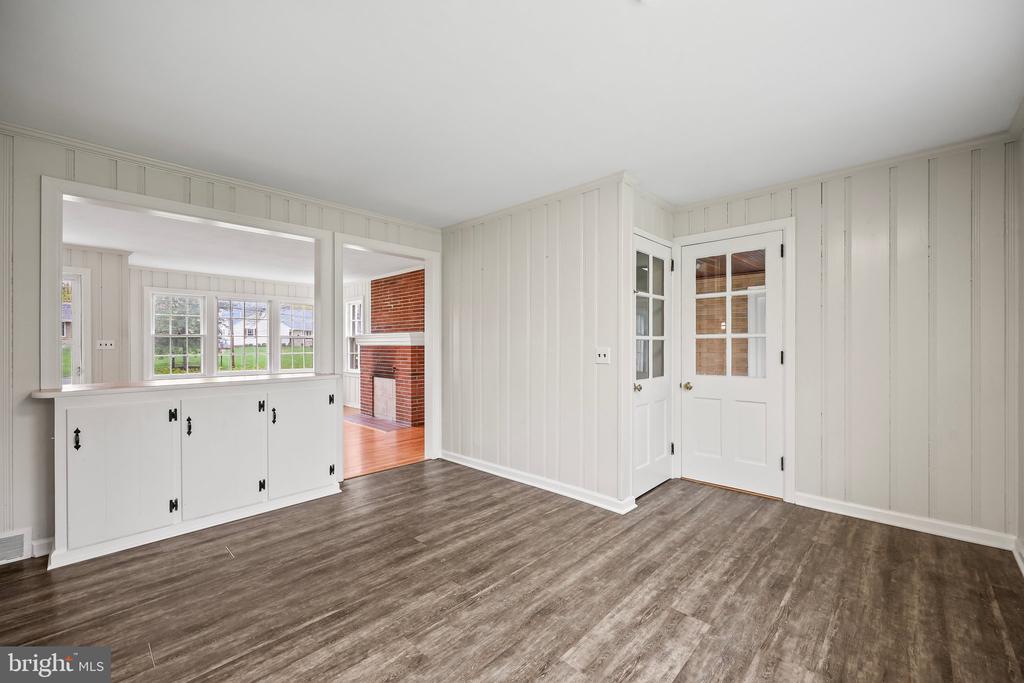 15 Flower Hill Ter