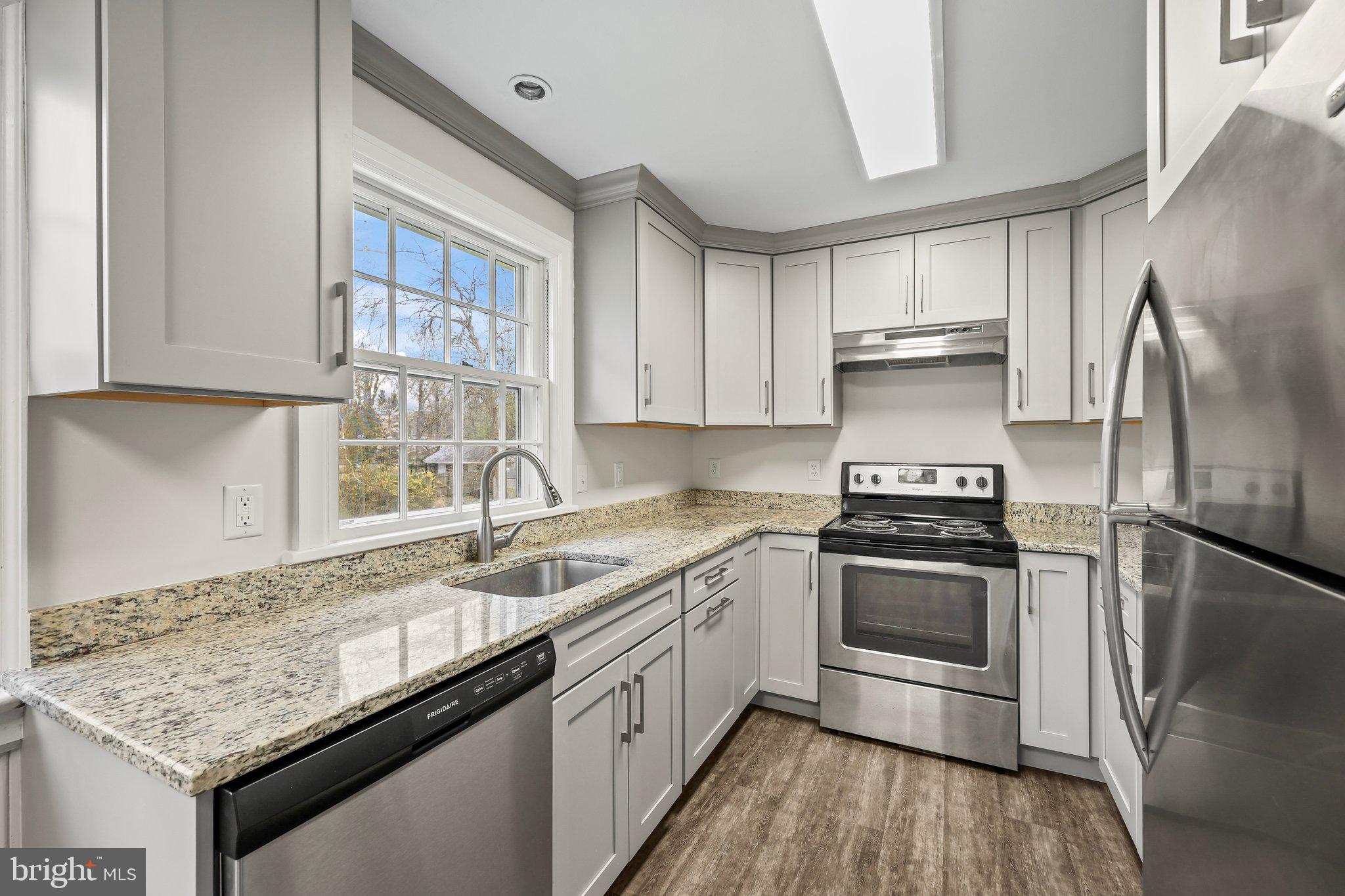 15 Flower Hill Ter