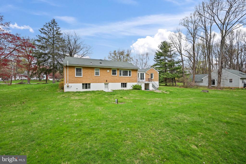 15 Flower Hill Ter
