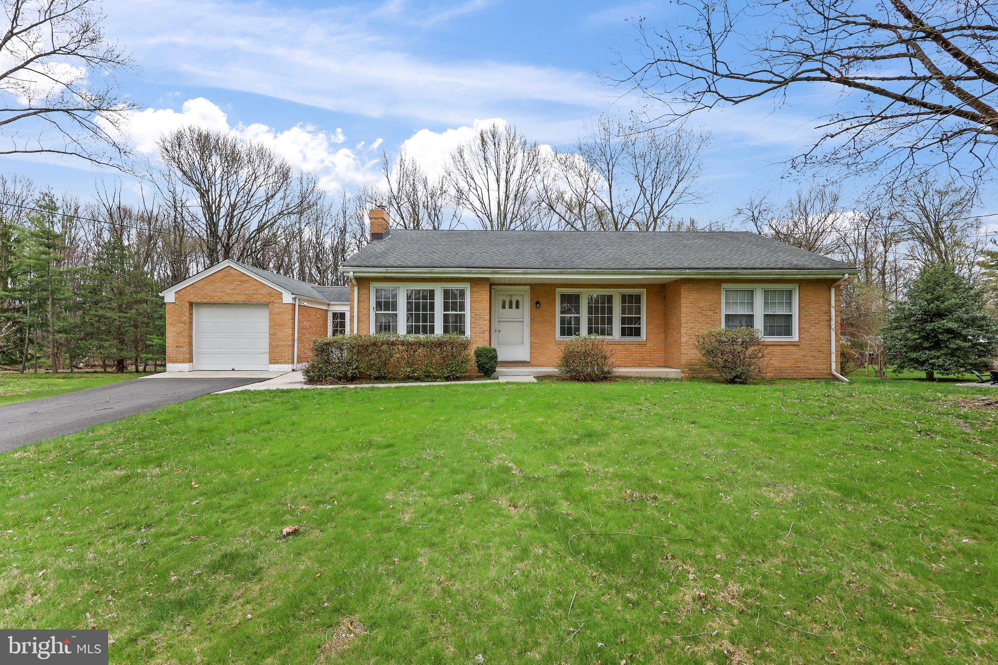 15 Flower Hill Ter