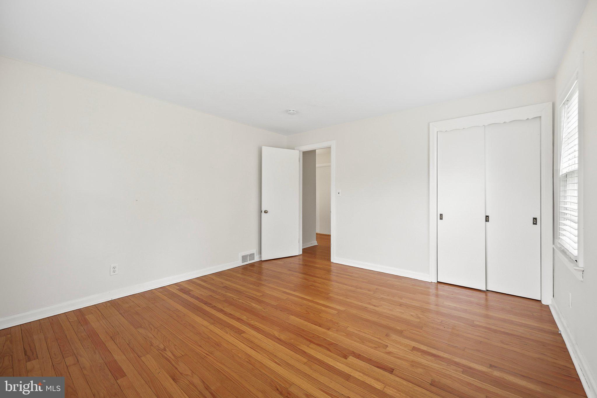 15 Flower Hill Ter