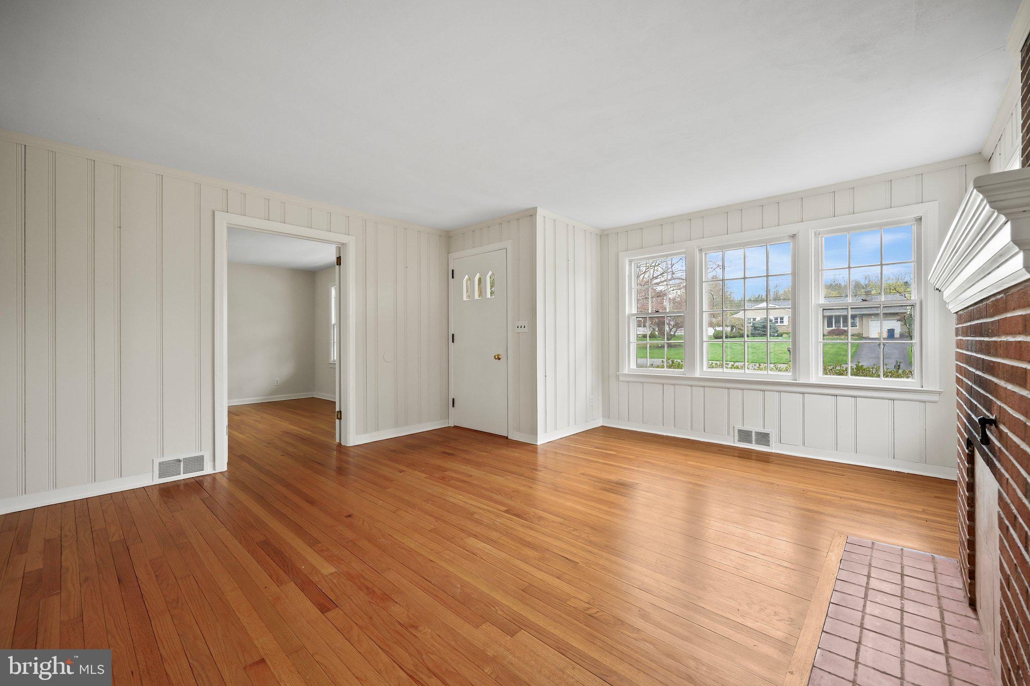 15 Flower Hill Ter
